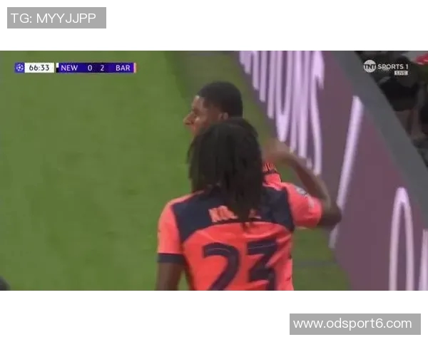 西甲第12轮最佳阵容揭晓莱万拉什福德阿尔瓦雷斯领衔出战