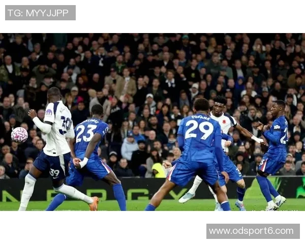 英超最新动态曼城升至第二热刺遭遇四场不胜困境切尔西与阿森纳明日对决