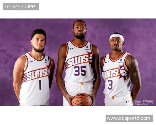 布克高效表现16投10中罚球全中独得31分助球队争胜